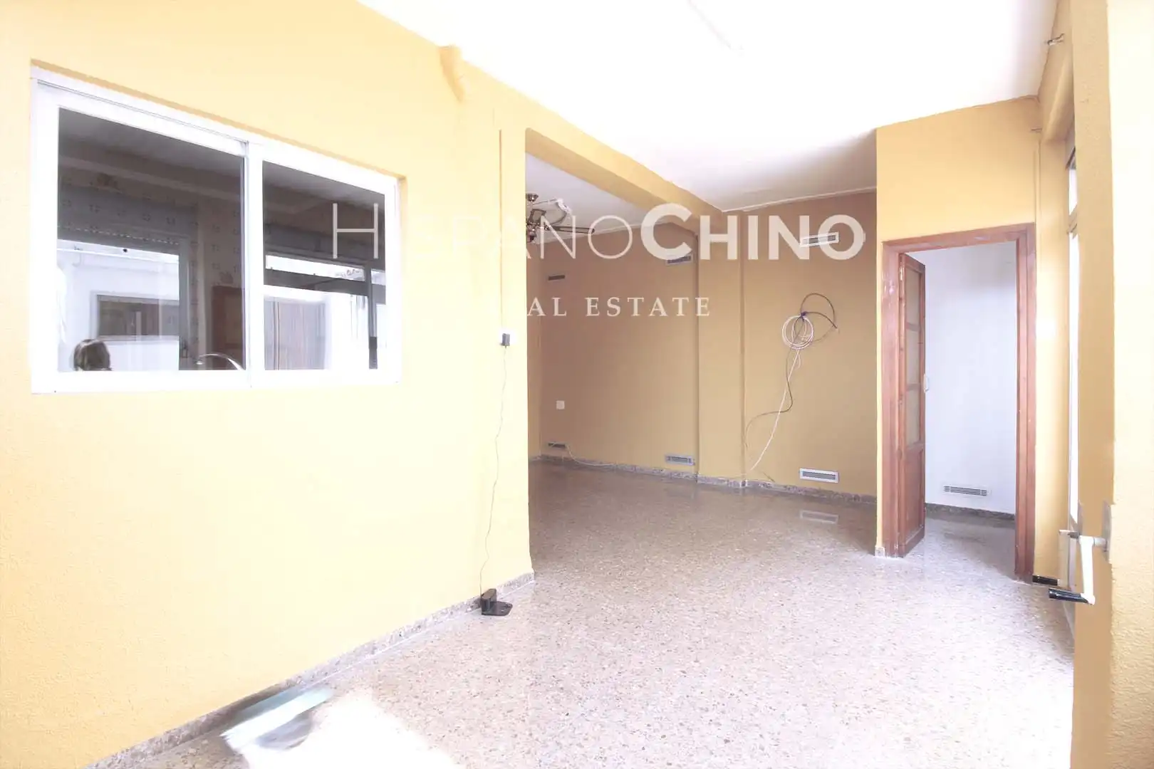 Casa adosada en venta en Serra con Terraza