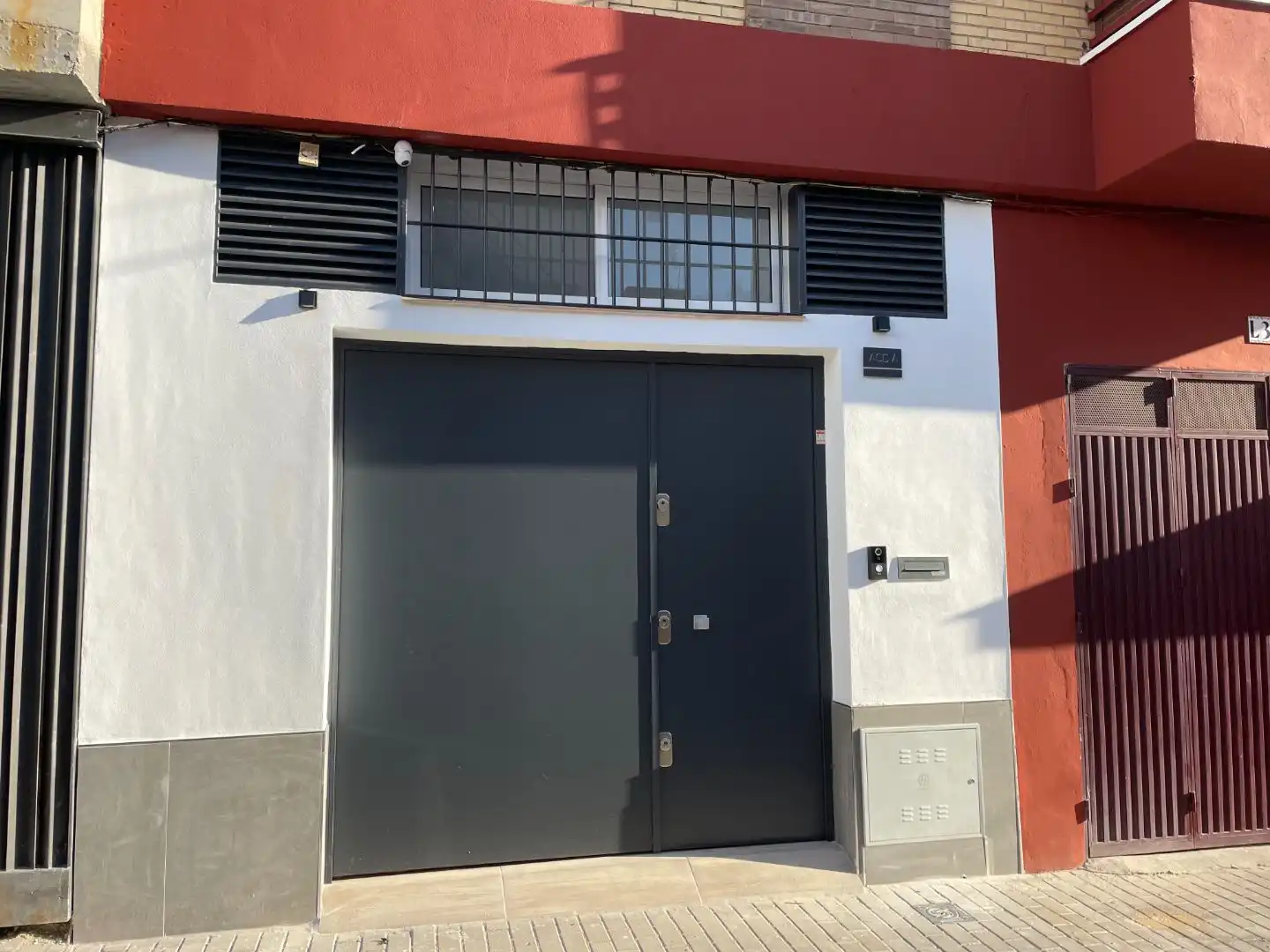 Vista exterior de Local en venta en Sevilla con Aire acondicionado, Calefacción y Amueblado