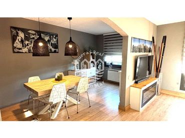 Appartamento con balcone in vendita a Centre