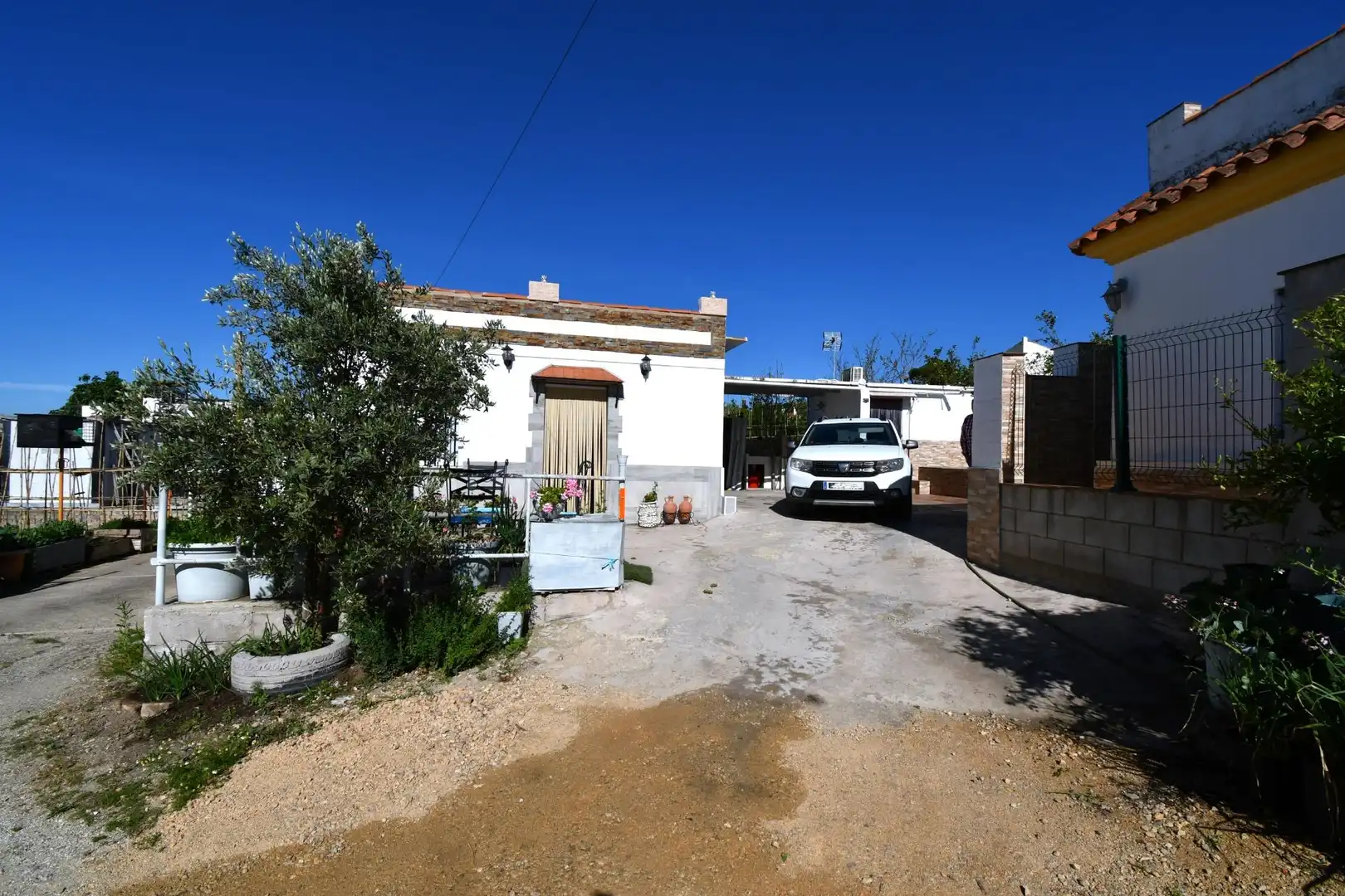 Exterior view of Country homes for sale in Jerez de la Frontera  with Swimming Pool and Furnished