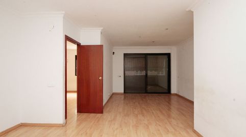 Foto 4 de Piso en venta en Pj Castellón, Ca n'Oriol, Rubí