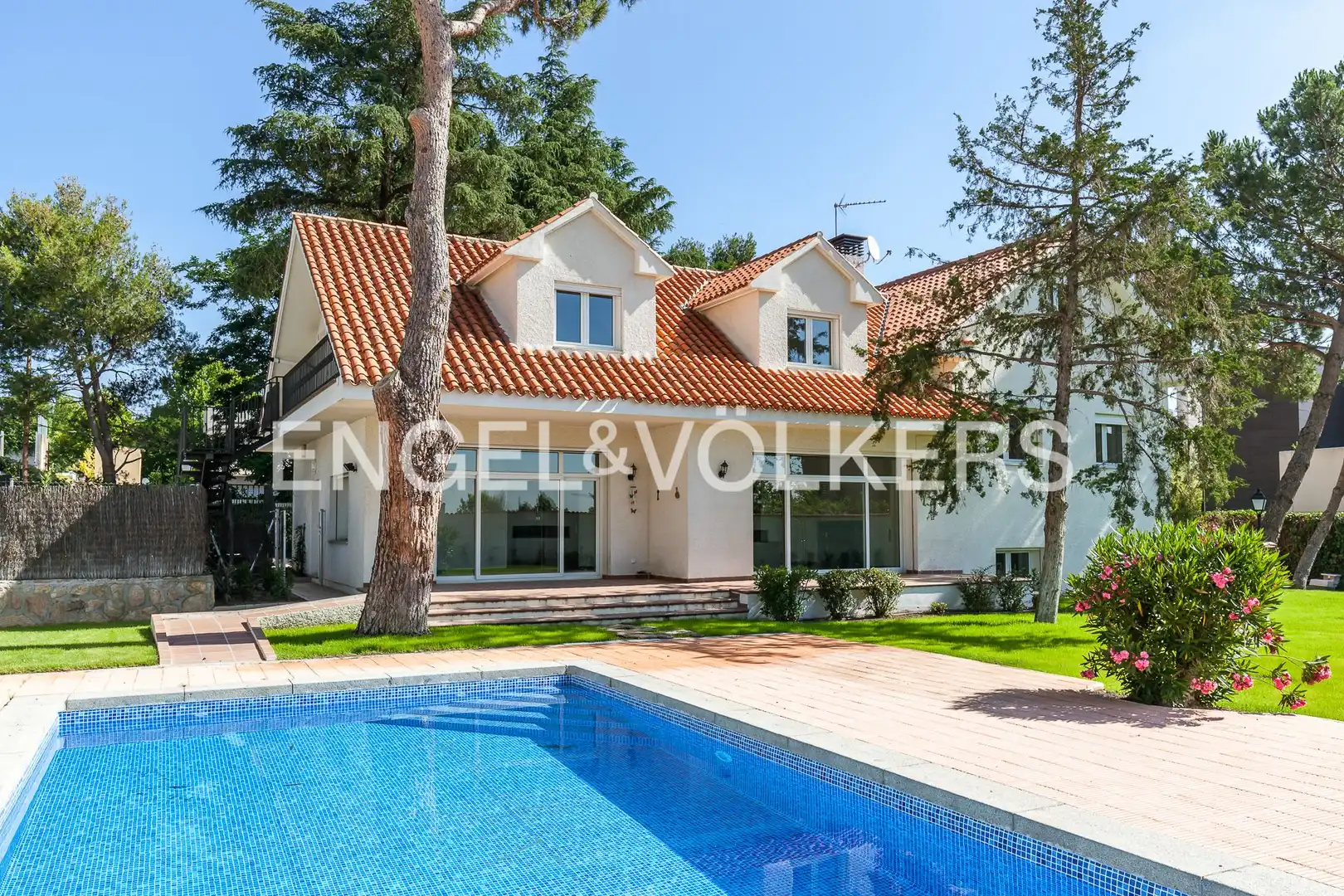 Exterior view of Houses for rent in Madrid  with Air Conditioner, Heating and Private garden