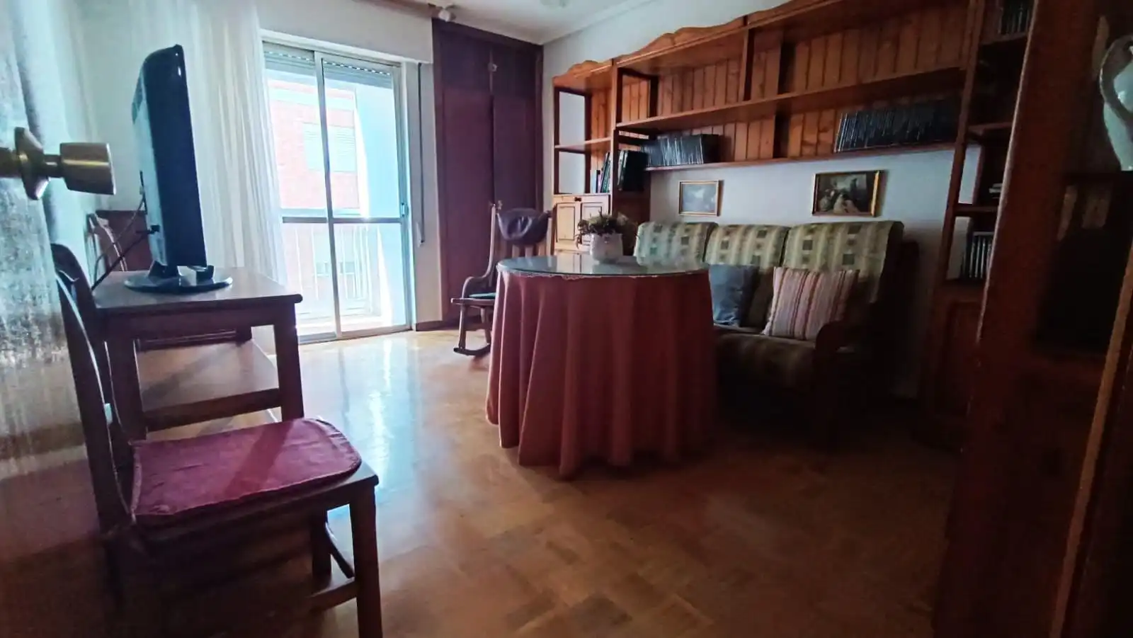 Living room of Flat for sale in Zamora Capital   with Heating, Parquet flooring and Terrace