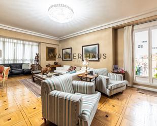 Attic to rent in Avenida de Concha Espina, El Viso