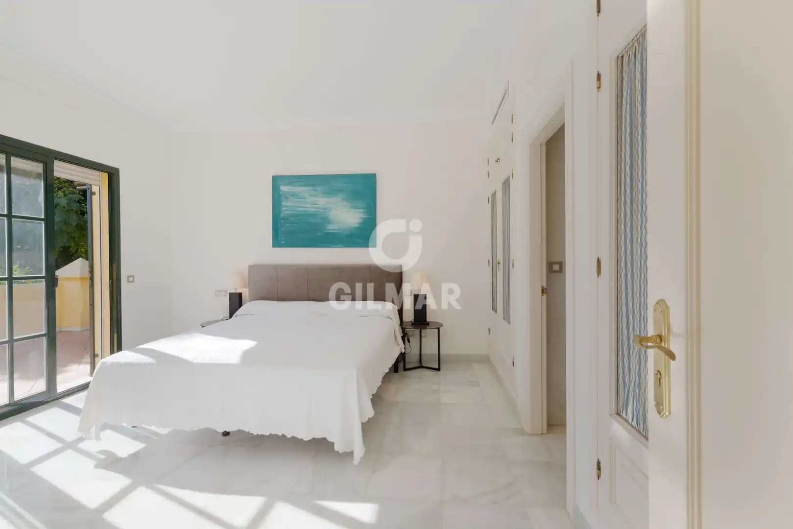 Habitación de Casa o chalet en venta en Estepona con Calefacción, Jardín privado y Piscina