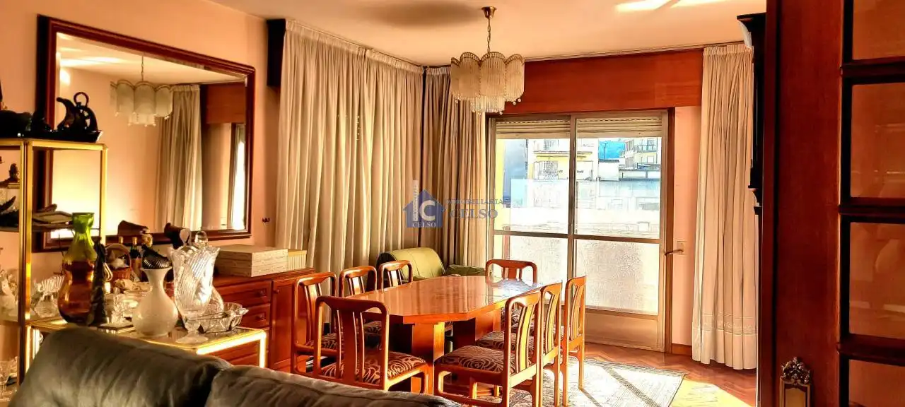 Comedor de Piso en venta en Ourense Capital  con Calefacción y Amueblado