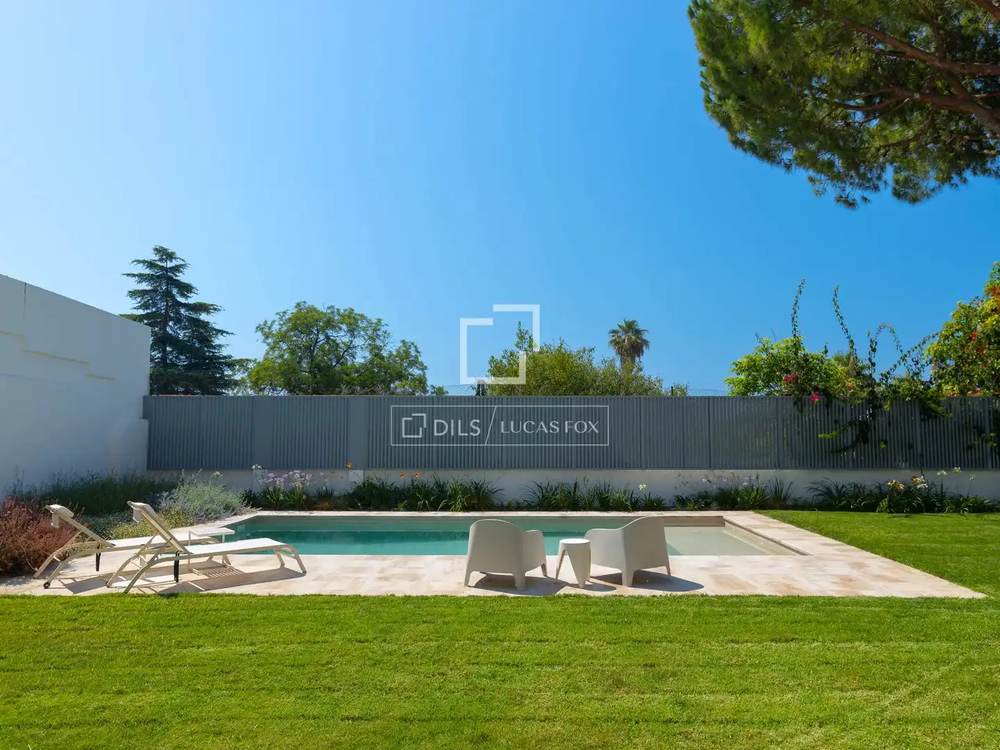 Detached house with pool for sale in Centre, imagen 3