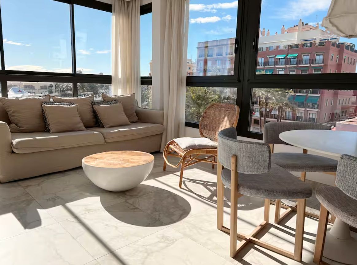 Living room of Apartment to rent in  Valencia Capital  with Air Conditioner, Heating and Parquet flooring