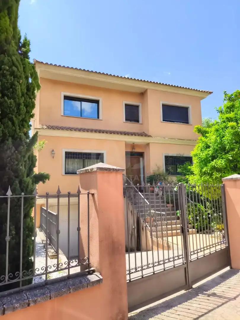 Vista exterior de Casa o chalet en venta en Baeza con Aire acondicionado, Calefacción y Terraza