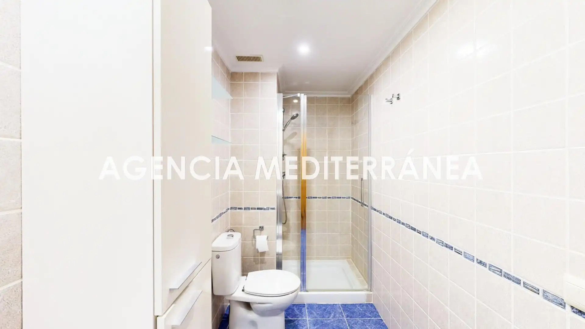 Baño de Piso en venta en Alcàsser con Aire acondicionado, Terraza y Trastero