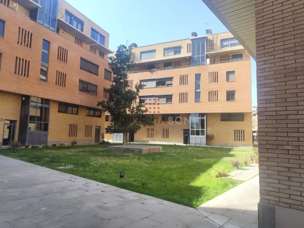 Vista exterior de Dúplex en venda en Sant Just Desvern