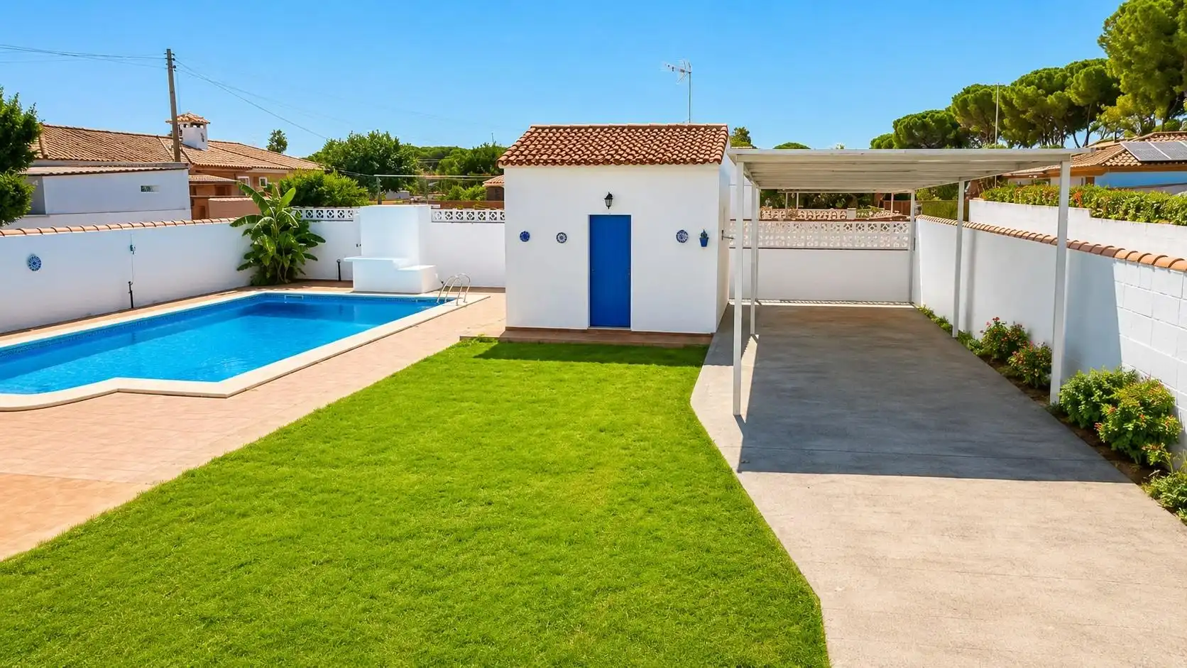 Piscina de Casa o chalet en venta en Chiclana de la Frontera con Jardín privado, Trastero y Piscina