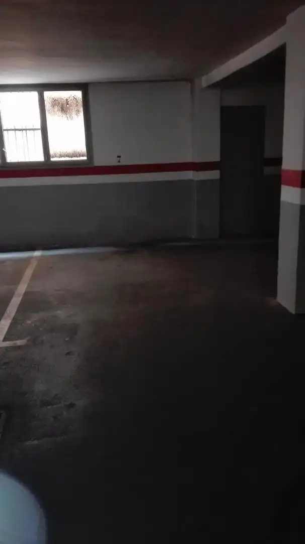 PARKINGS 2 SOLO PARA FAMILIA  2 trasteros., imatge 4