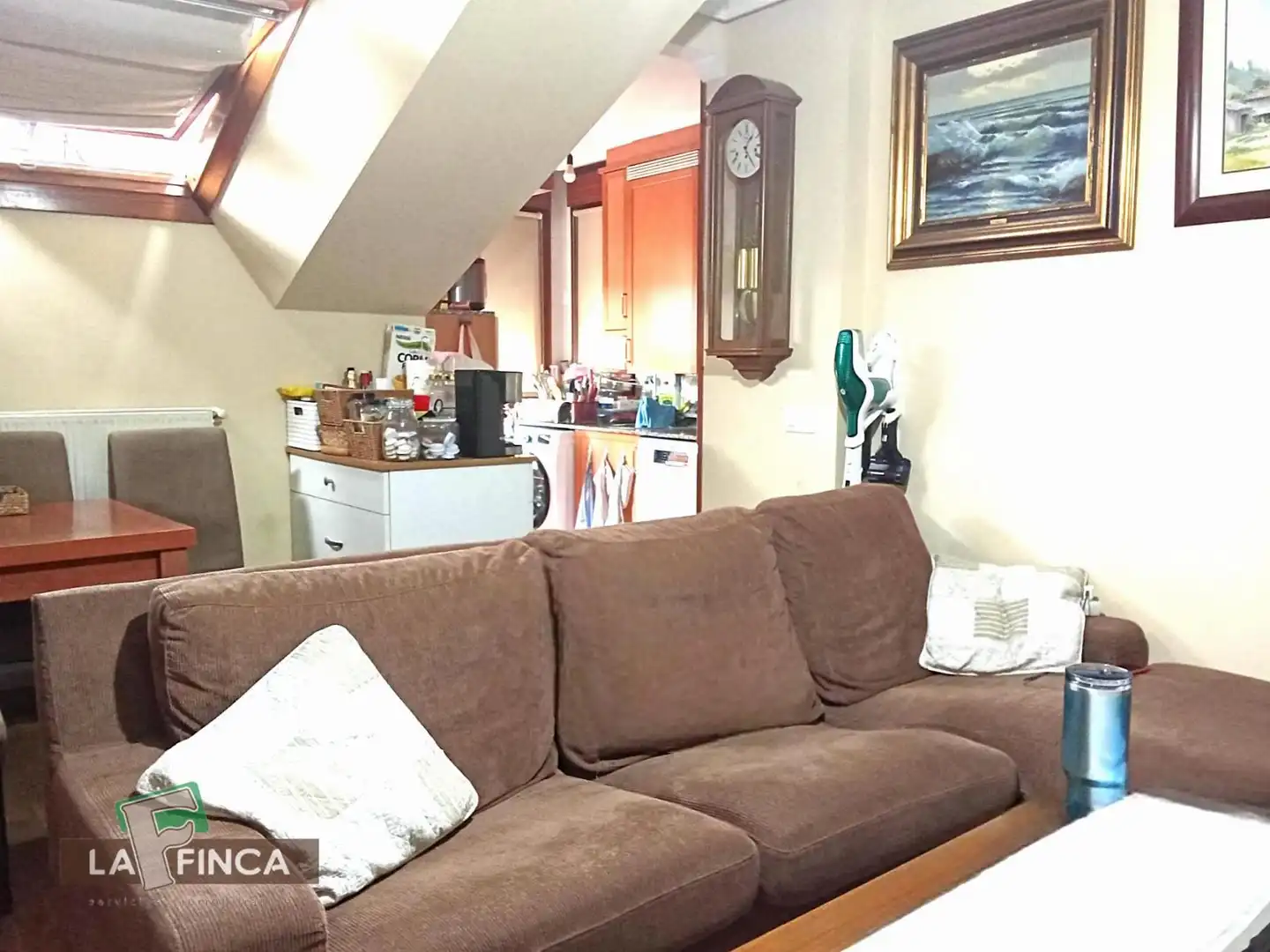 Sala d'estar de Àtic en venda en Villaviciosa amb Calefacció, Parquet i Terrassa