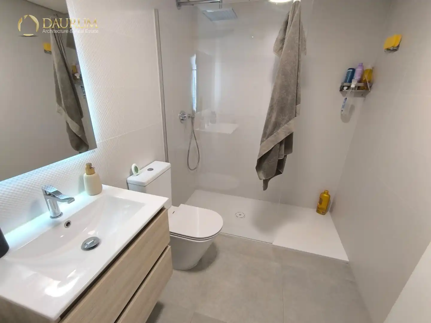 Bathroom of Flat for sale in Santa Pola  with Air Conditioner, Terrace and Storage room