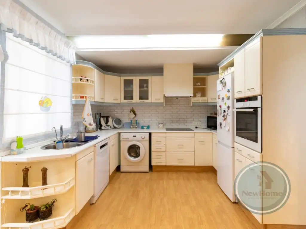 Kitchen of Flat for rent in Elche / Elx  with Air Conditioner and Balcony