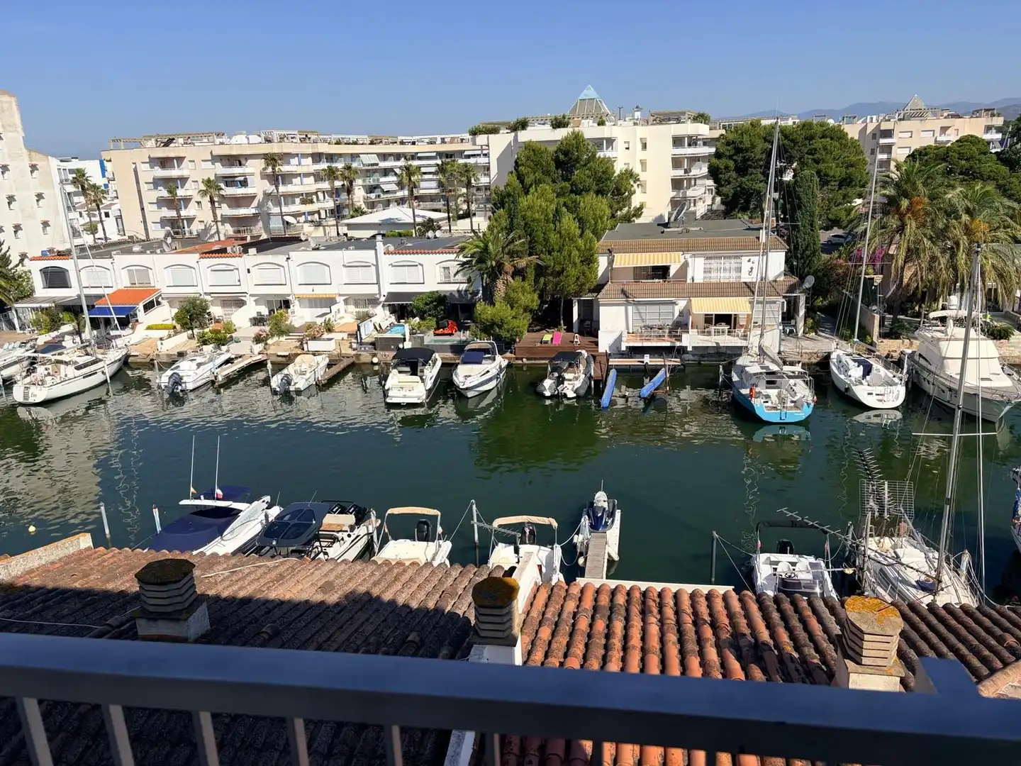 Terrassa de Estudi en venda en Roses amb Calefacció, Terrassa i Moblat