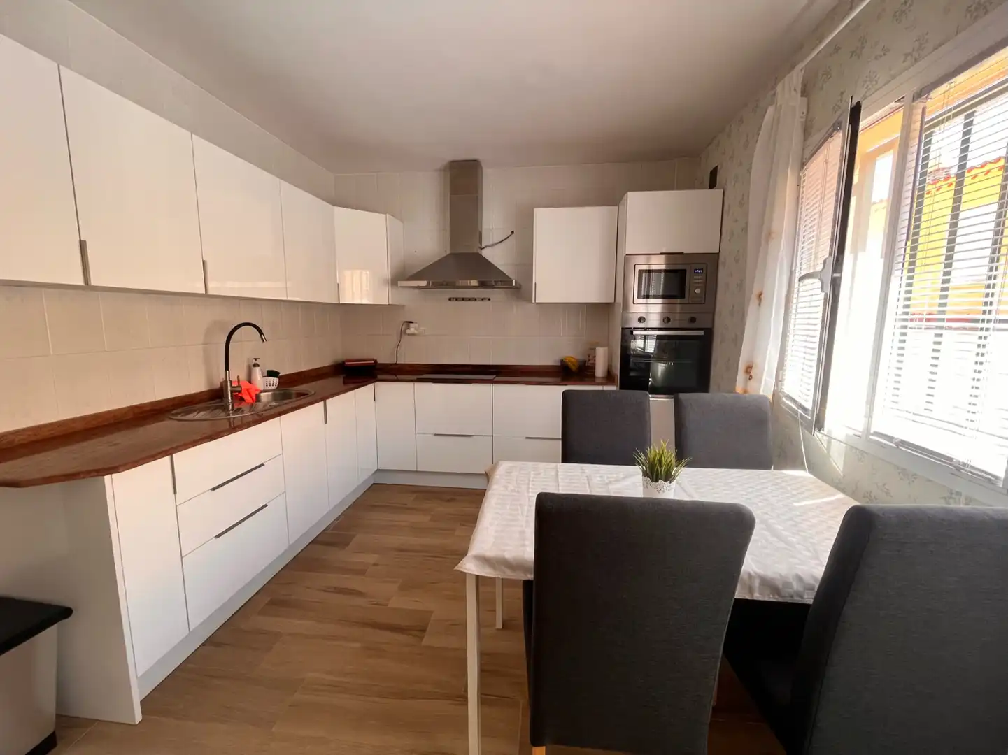 Kitchen of Houses for sale in Las Palmas de Gran Canaria  with Terrace, Furnished and Oven