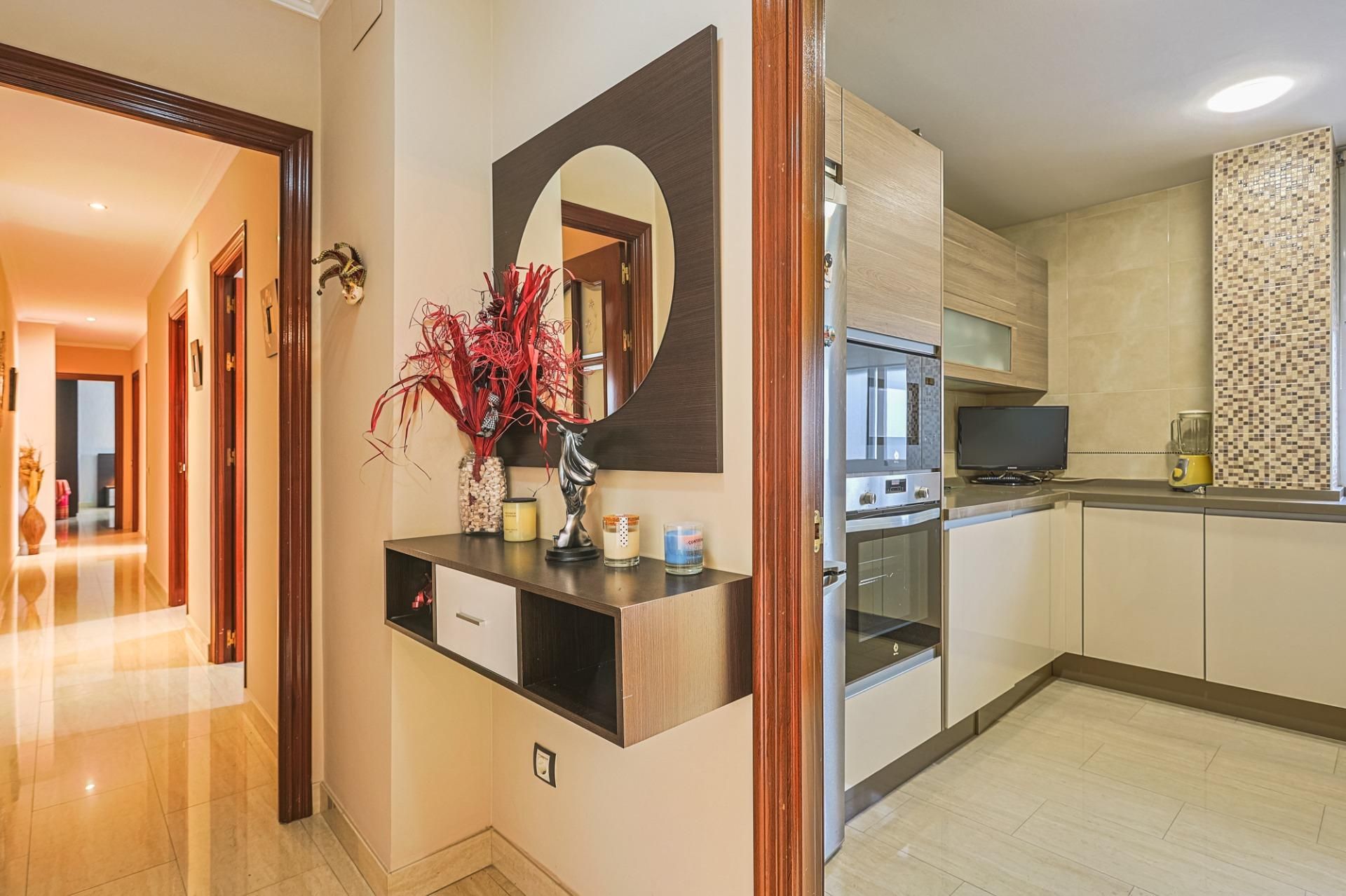 Flat for sale in Calle Corral de los Olmos, Pino Montano - Consolación