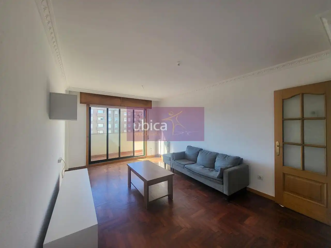 Sala d'estar de Pis en venda en Ponteareas amb Calefacció, Parquet i Terrassa