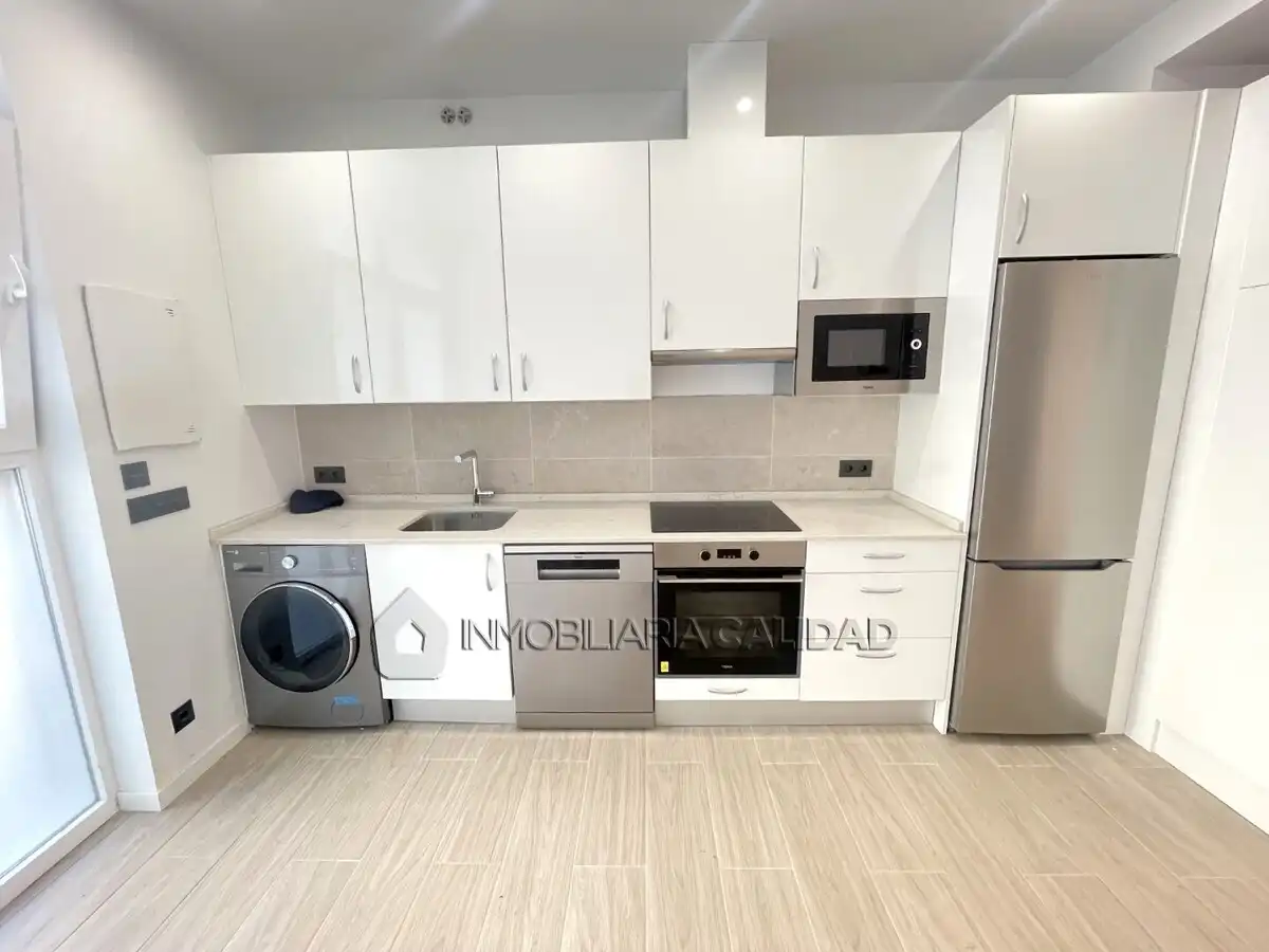 Kitchen of Flat for rent in Burgos  with Heating and Furnished
