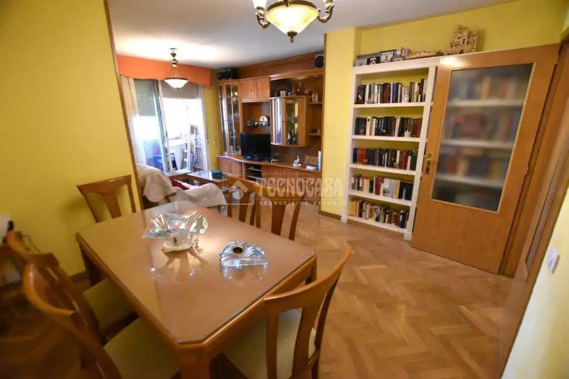 Comedor de Piso en venta en Getafe con Calefacción, Parquet y Terraza