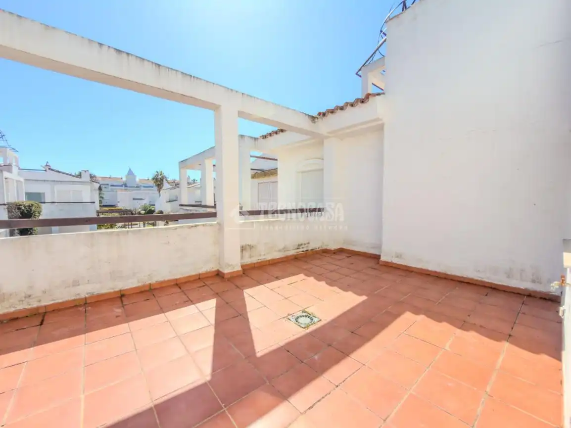 Terrasse von Einfamilien-Reihenhaus zum Verkauf in Rota mit Klimaanlage, Terrasse und Abstellraum