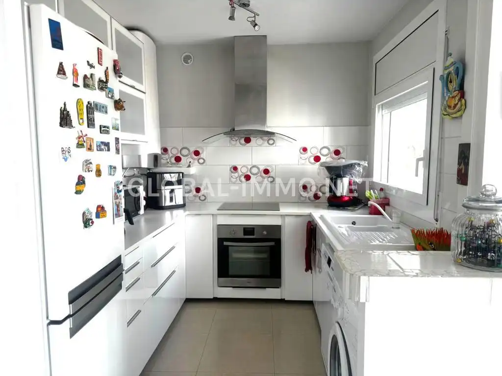 Villa con giardino in vendita a Carrer Foix, imagen 5