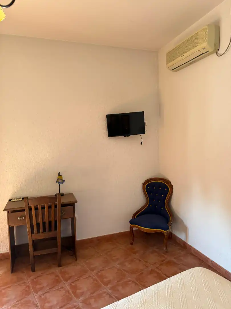 Habitación de Edificio en venta en Malpica de Tajo con Alarma