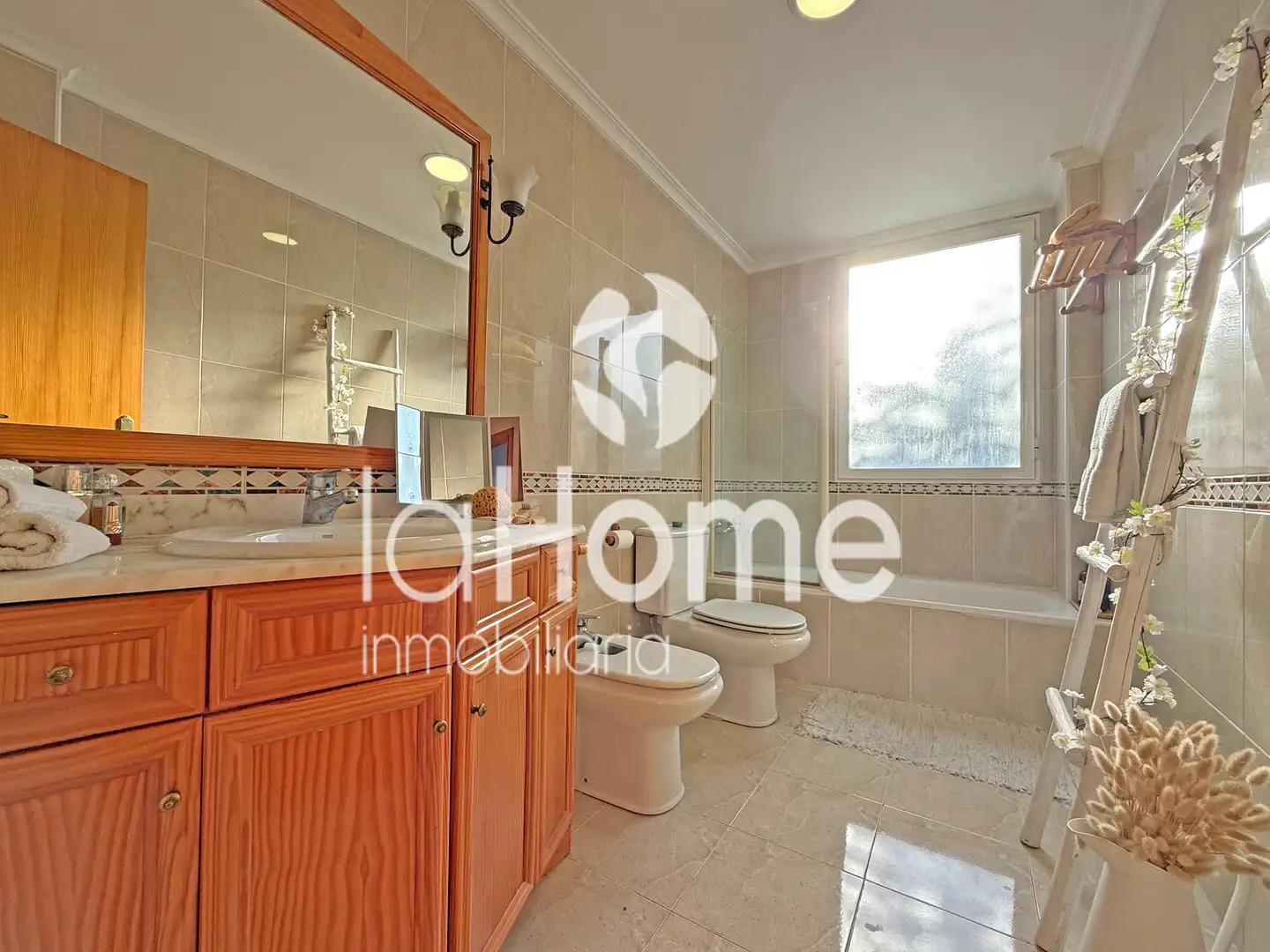 Baño de Casa adosada en venta en Bétera con Calefacción, Terraza y Horno