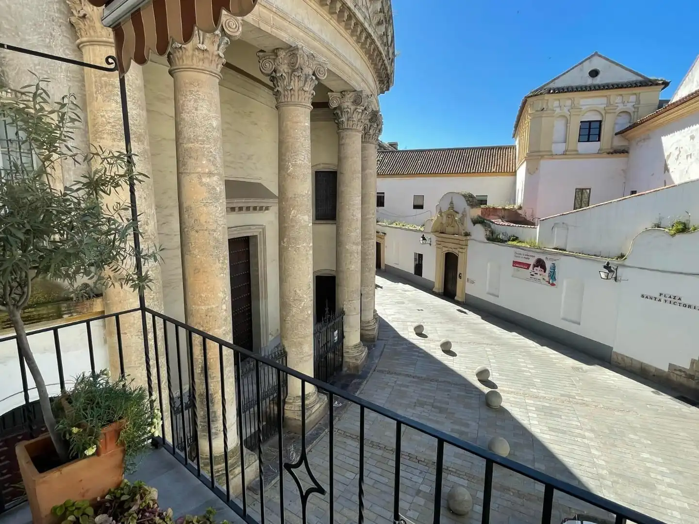 Exterior view of Flat for sale in Córdoba  with Air Conditioner, Terrace and Storage room