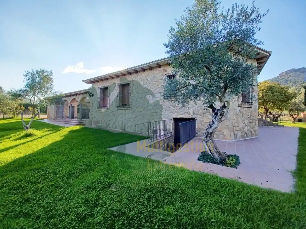 Chalet con piscina en venta en Sierra de Fuentes, imagen 8