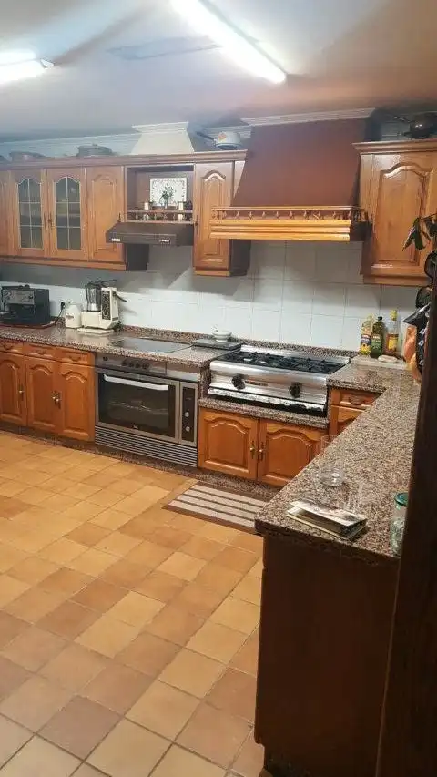 Cocina de Casa o chalet en venta en Pontevedra Capital  con Calefacción, Jardín privado y Terraza