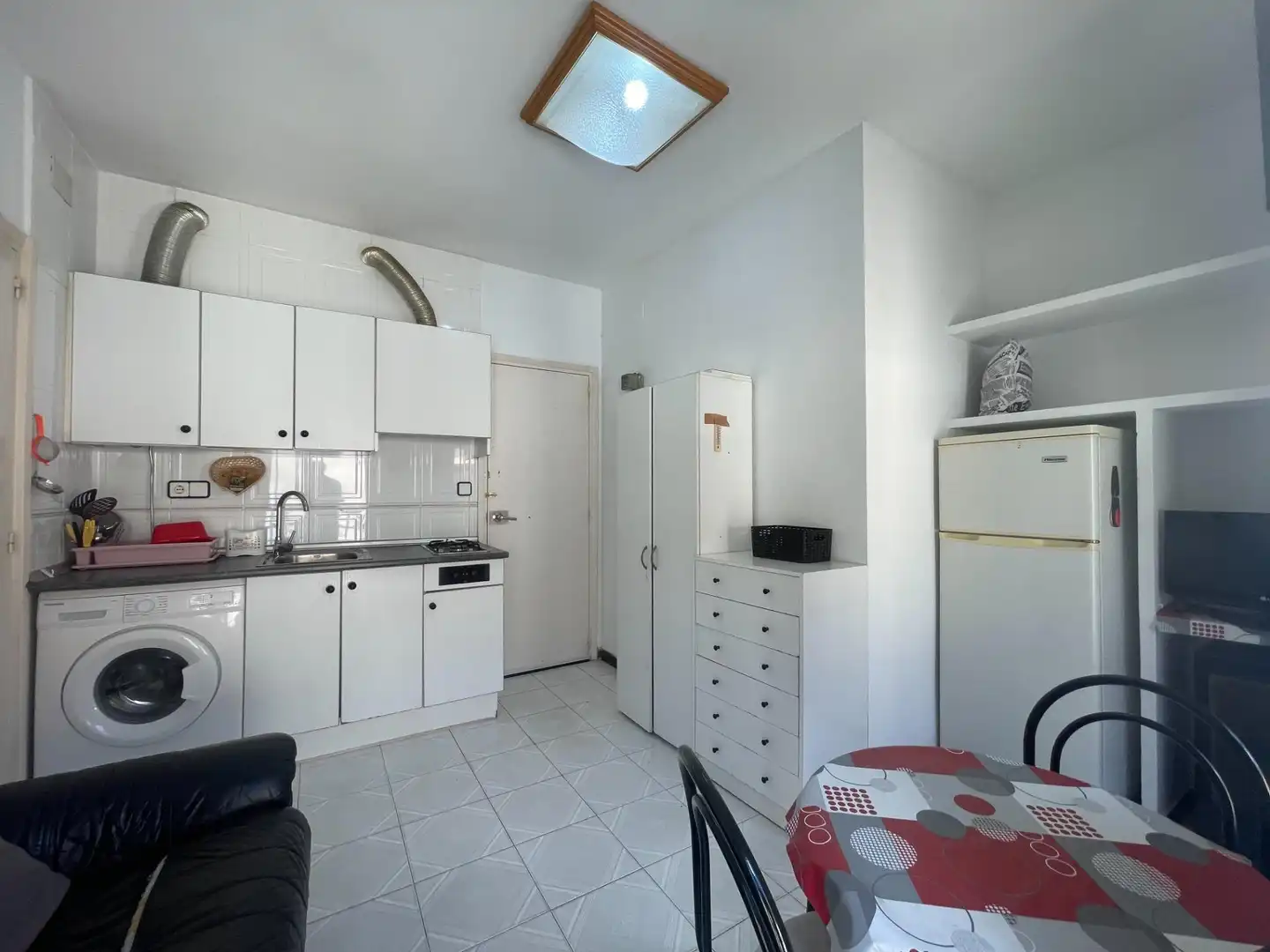 Cocina de Apartamento de alquiler en Requena con Balcón
