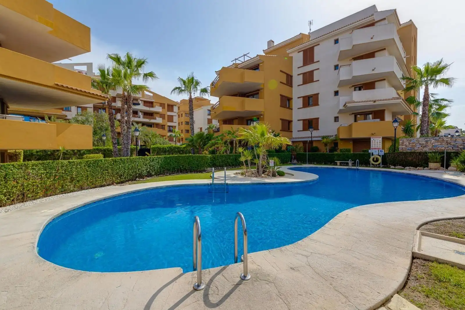 Apartments for sale in Calle C. Mar de Fondo, 2, Punta Prima