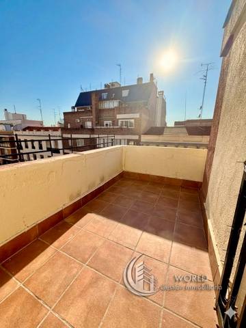 Piso en Alquiler en Calle de García de Paredes en Trafalgar