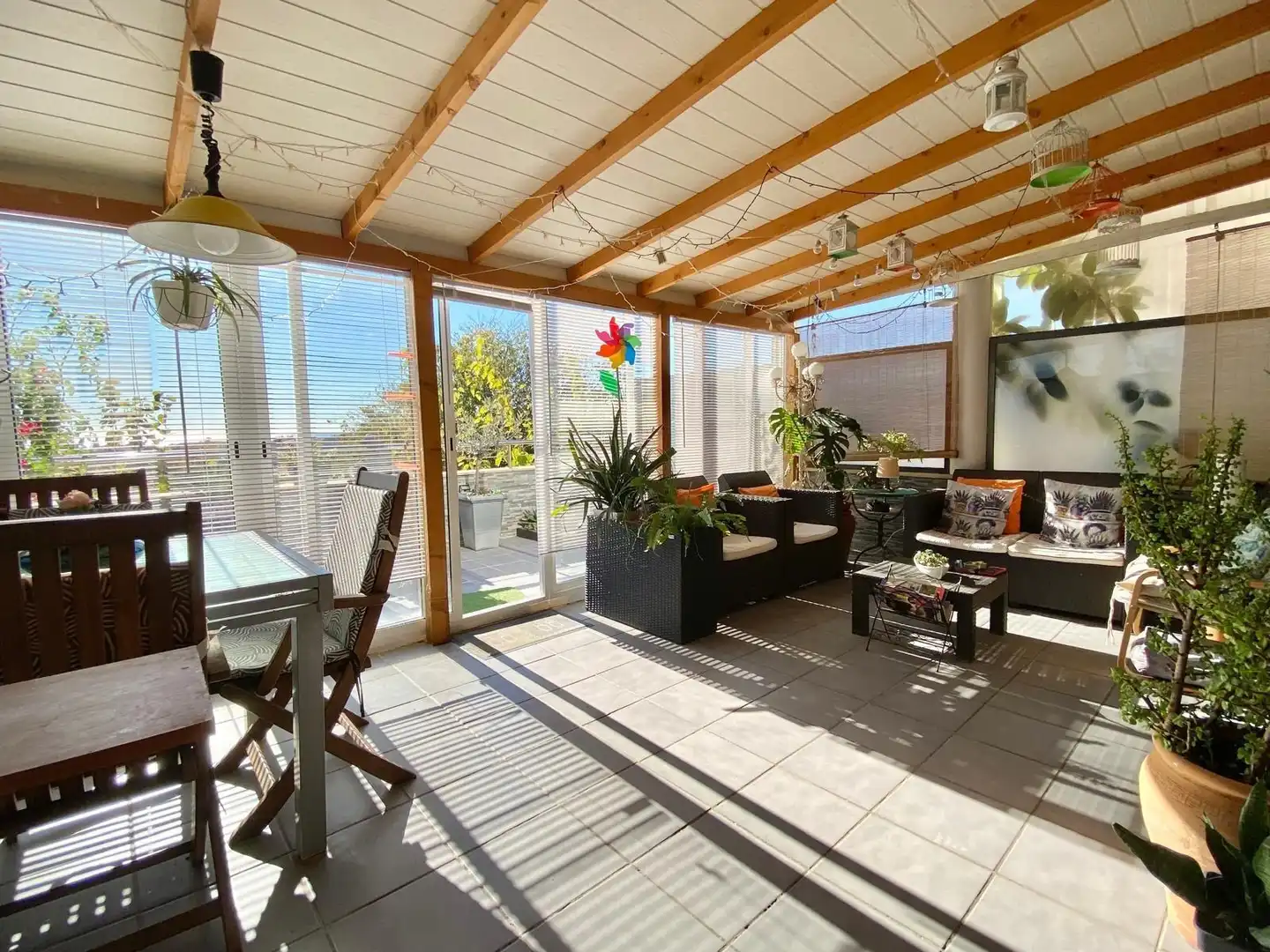Terrasse von Einfamilien-Reihenhaus zum Verkauf in El Vendrell mit Klimaanlage, Heizung und Terrasse