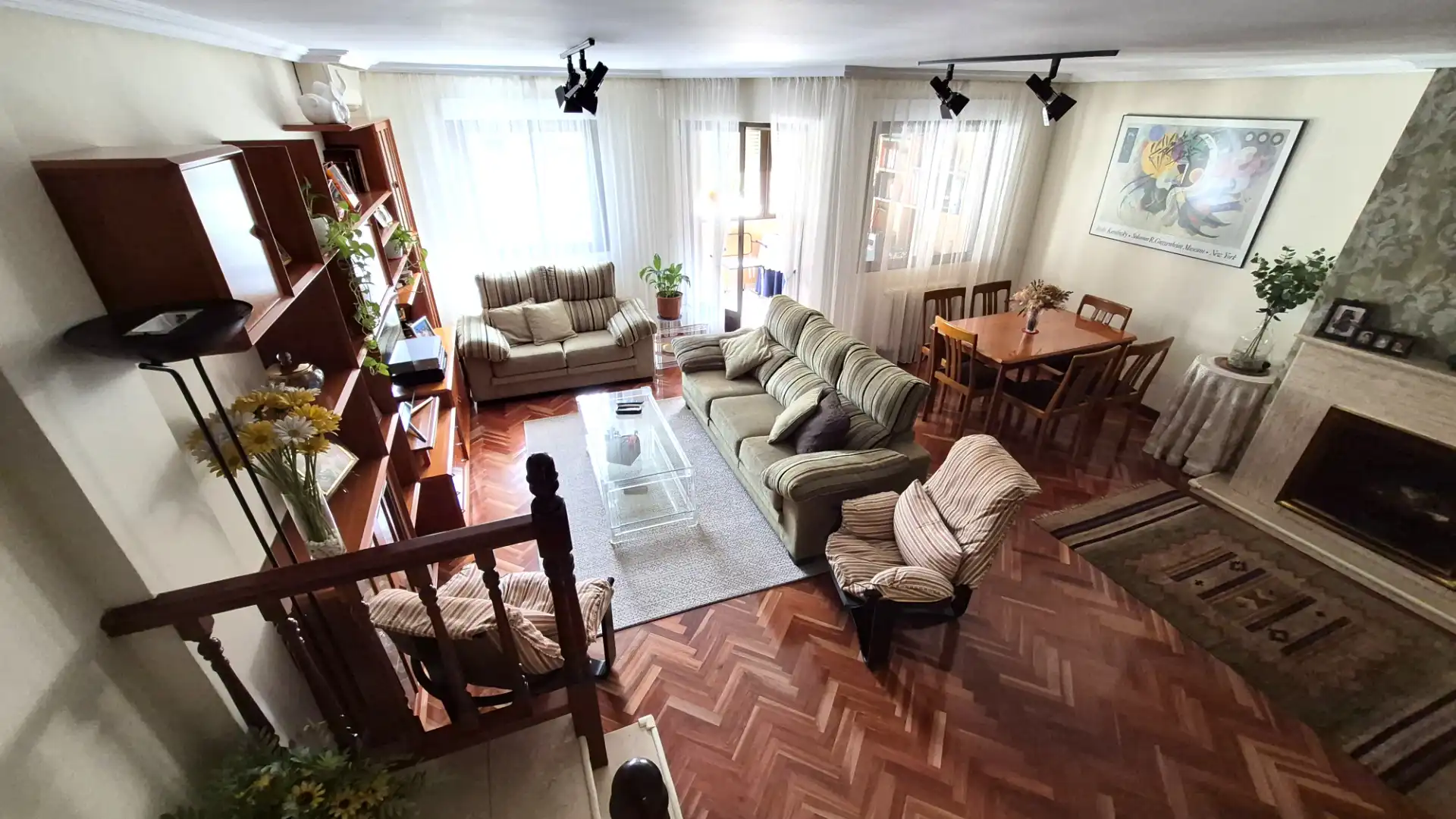 Sala d'estar de Casa o xalet en venda en Alcalá de Henares amb Aire condicionat, Calefacció i Parquet