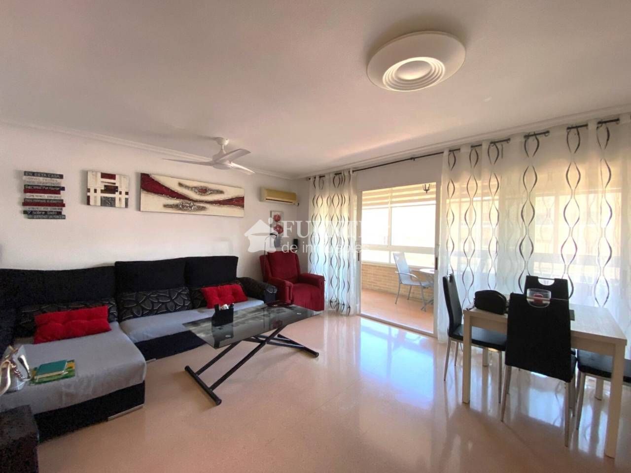 Sala d'estar de Pis en venda en Alicante / Alacant amb Terrassa i Piscina comunitària