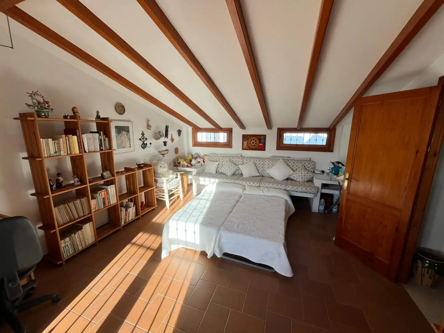 Sala de estar de Casa adosada en venta en Vélez-Málaga con Aire acondicionado, Calefacción y Jardín privado