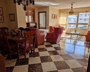Sala d'estar de Pis en venda en Almuñécar amb Moblat