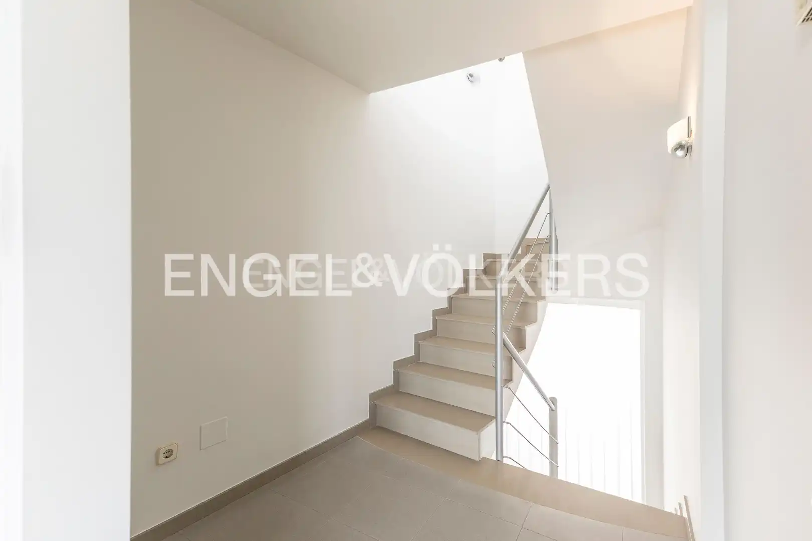 Houses for sale in Barcelona  with Air Conditioner, Heating and Private garden