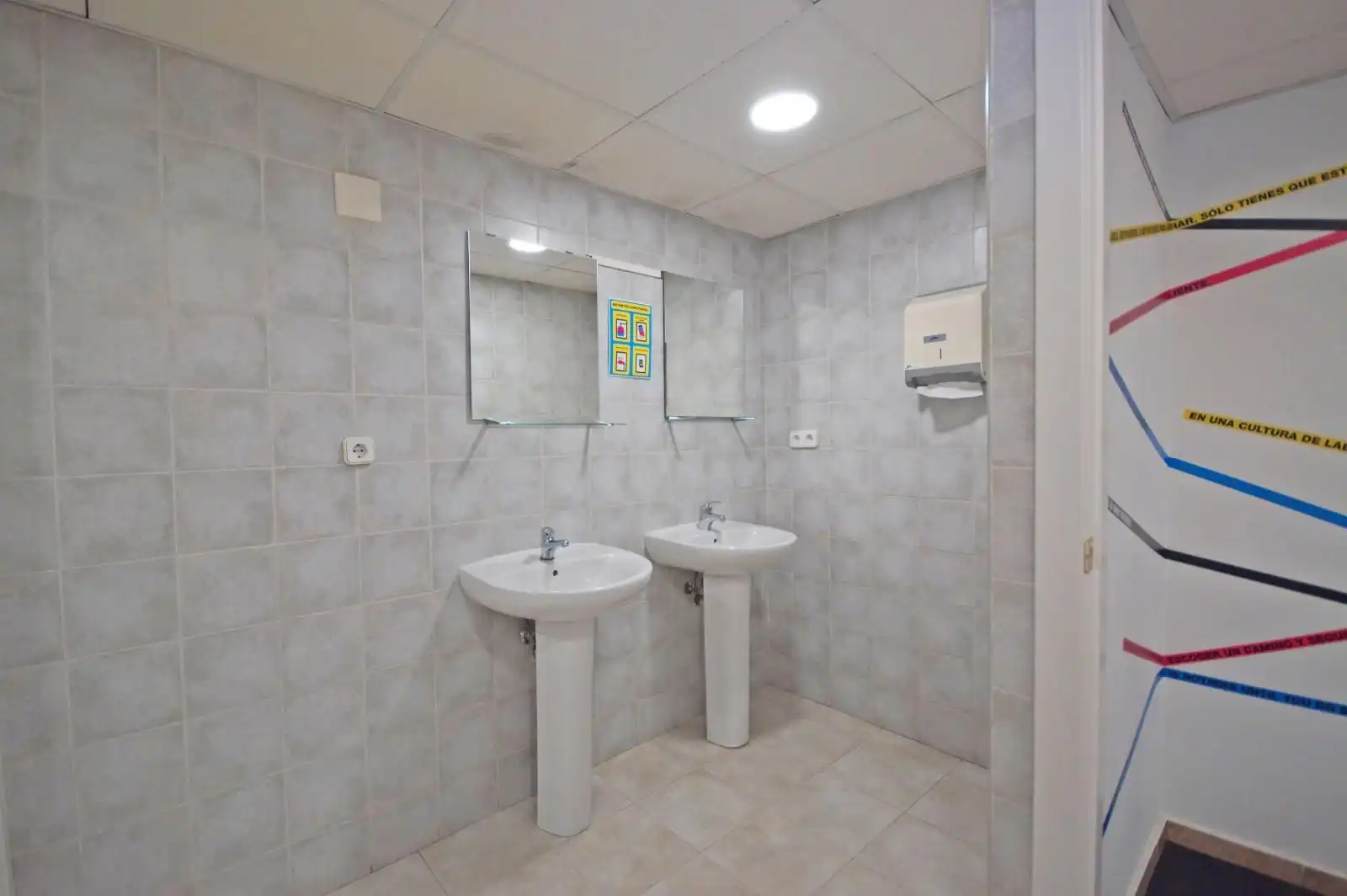 Business premises for sale in Calle Pallars 73, imagen 12