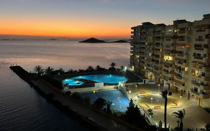 Vista exterior de Apartament en venda en La Manga del Mar Menor amb Calefacció, Terrassa i Moblat