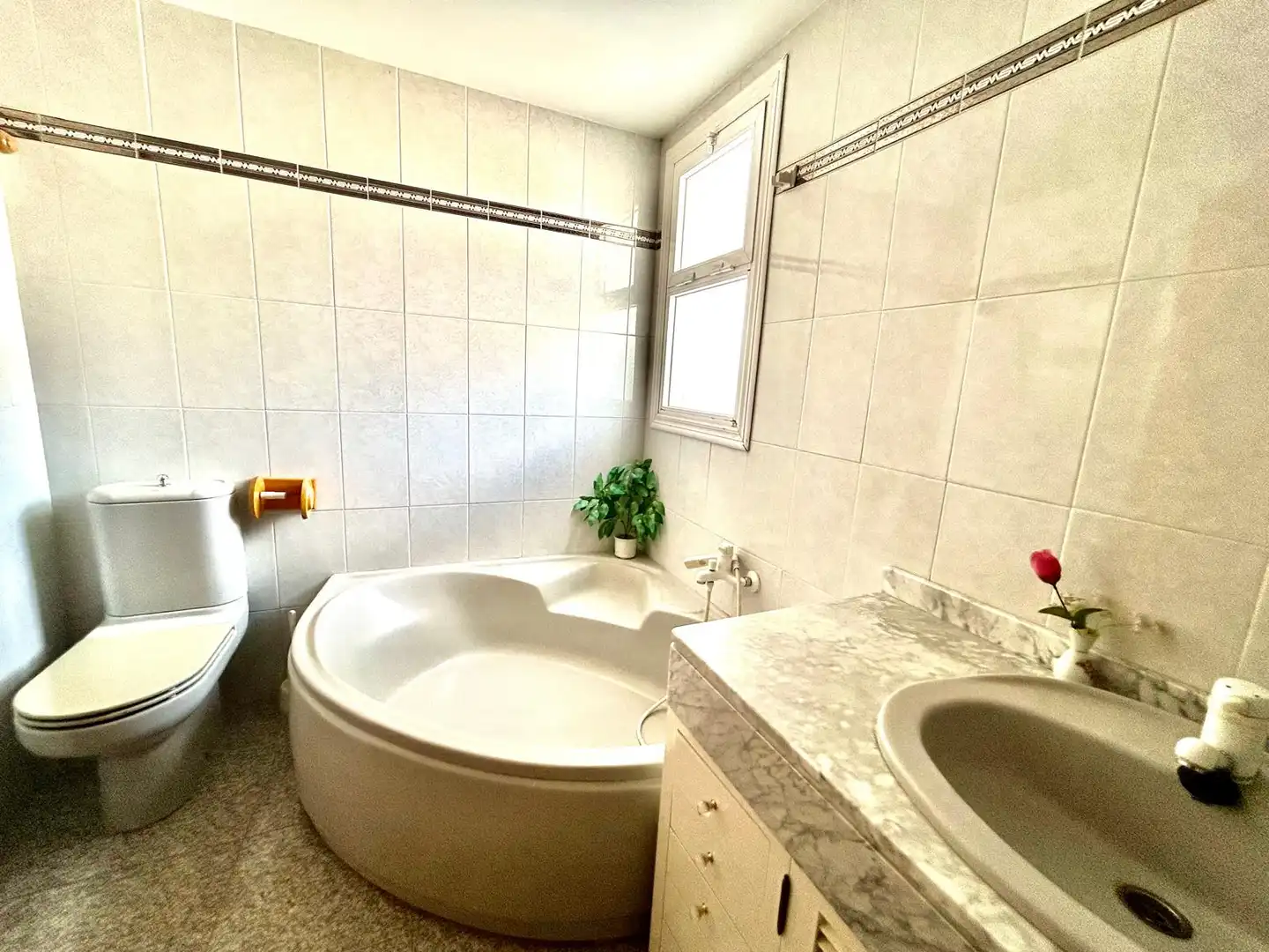 Baño de Casa adosada en venta en Paterna del Río con Calefacción, Terraza y Trastero