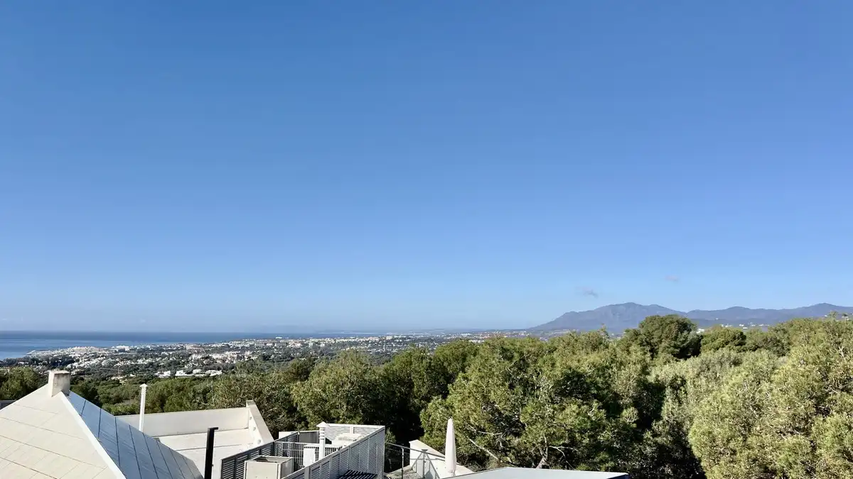 Vista exterior de Casa adosada de lloguer en Marbella amb Aire condicionat, Terrassa i Traster