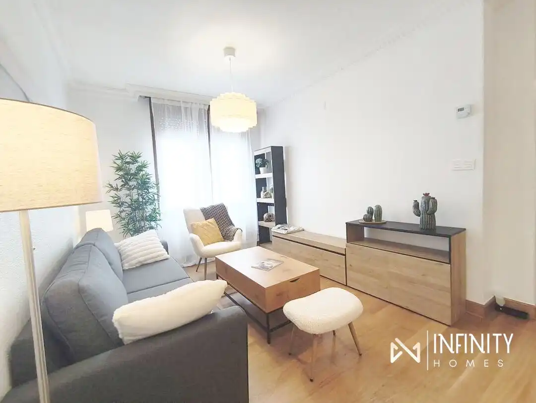 Sala de estar de Piso de alquiler en Bilbao  con Calefacción