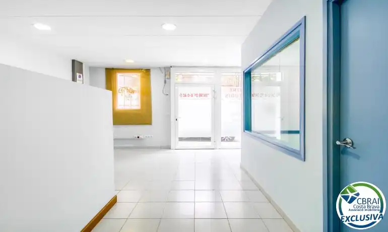 Business premises for sale in Carrer del Doctor Alexander Fleming, imagen 21