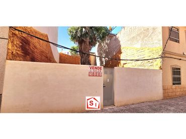 Residential land for sale in Calle Ruiseñor 9