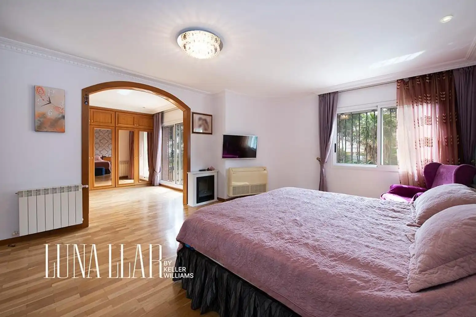 Bedroom of Houses for sale in Castelldefels  with Air Conditioner, Heating and Terrace